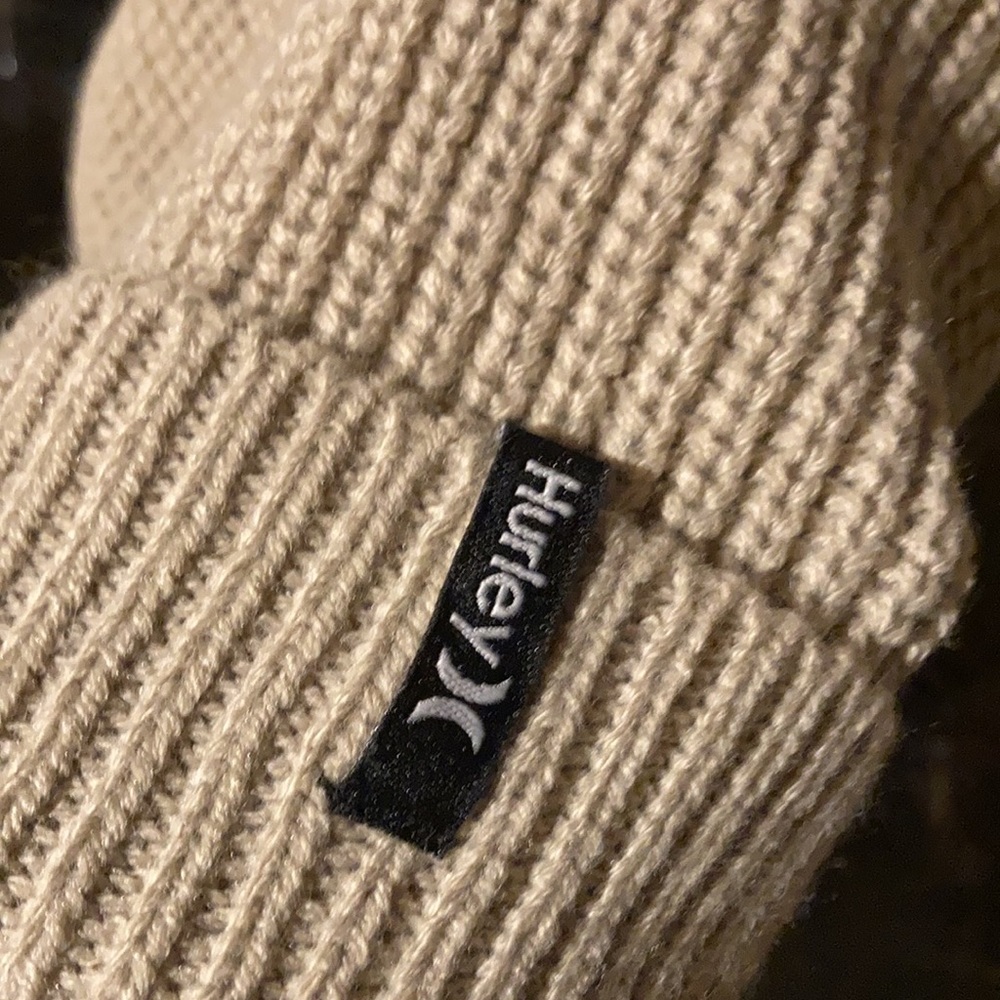Beanie - Picture 2 of 4